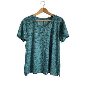 L.L Bean short sleeve tee aqua animal print stretchy lightweight Size Lp